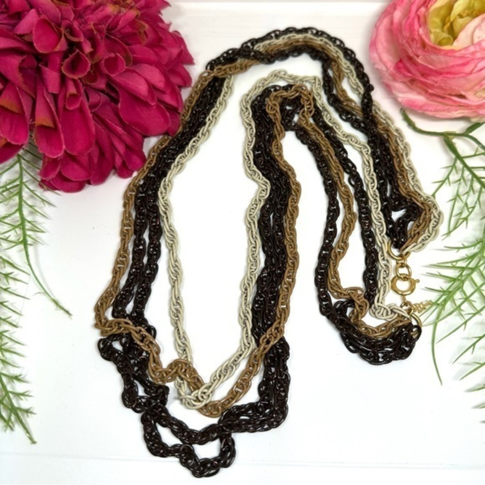 VINTAGE⚜️Trifari Multicolor Chain Layered Necklace